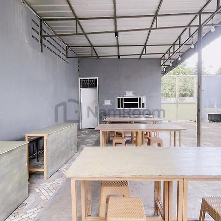 Eden Residence By Namroom Depok Esterno foto